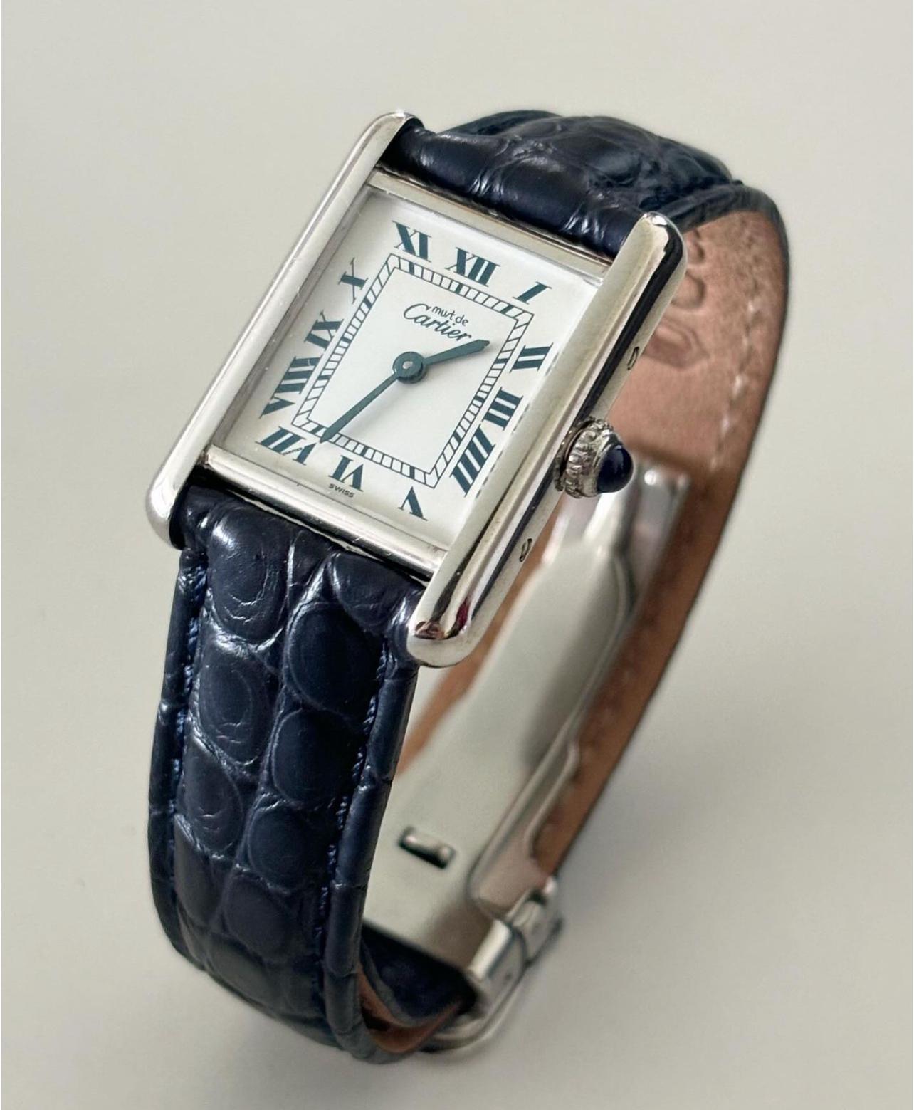 MUST TANK BLU NAVY IN PELLE