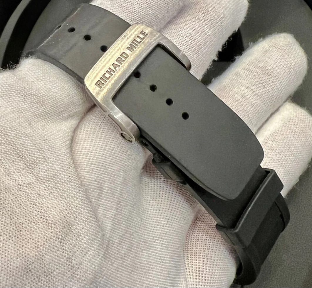 RM GREY CARBON