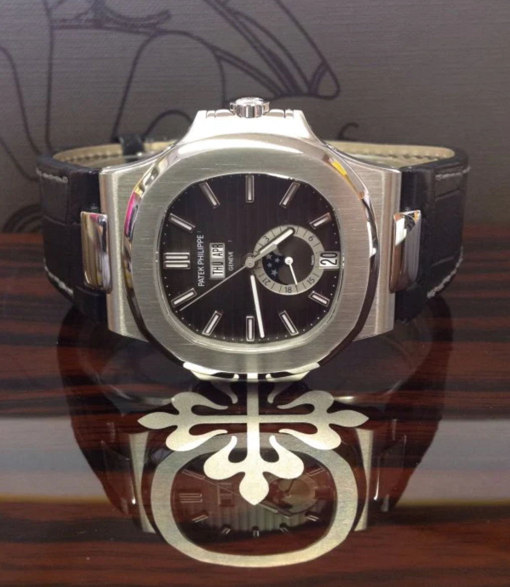 PATEK NAUTILUS GREY DIAL