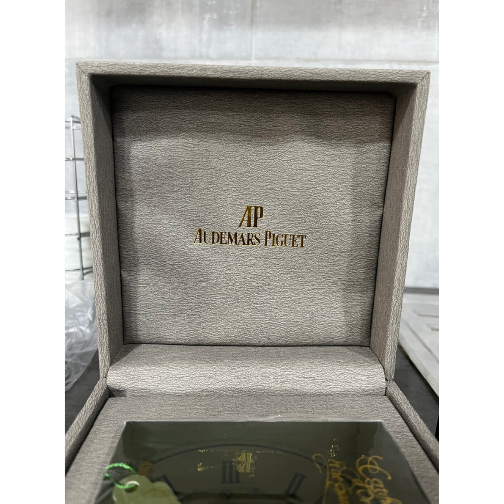 BOX AUDEMARS